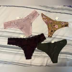 4 pair bundle/lot aerie Thong